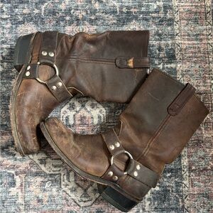 Womens 9 men’s 7.5 harness Brown Leather Boots